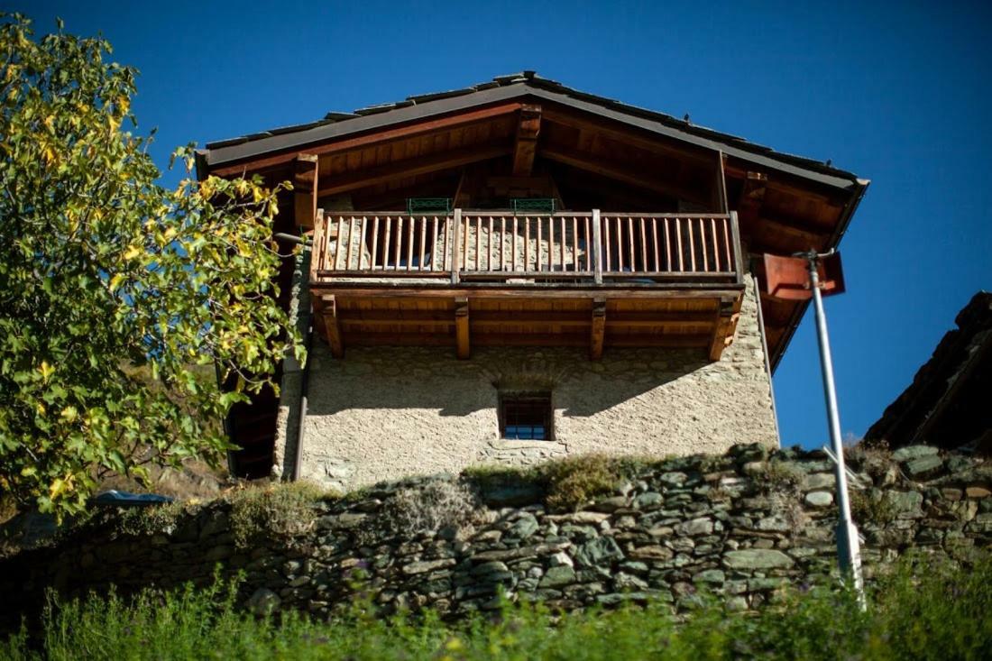 Appartement Casa Panoramica à Aoste Extérieur photo
